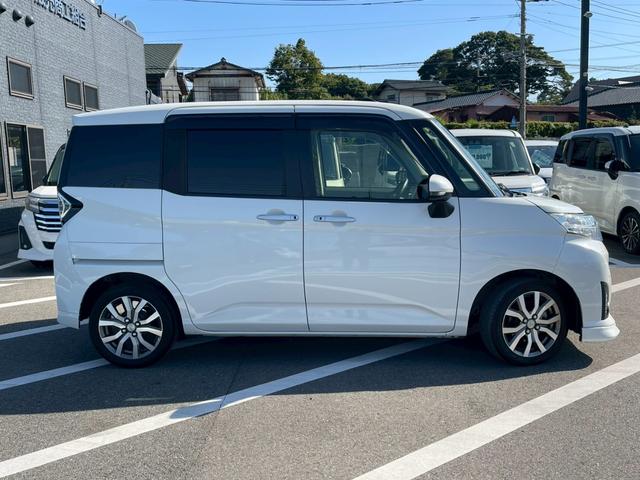 トール カスタムＧ　ターボ　ＳＡＩＩＩ　両側電動スライドドア　バックカメラ　レ－ダークルーズコントロール　衝突軽減ブレーキ　ＬＥＤヘッドランプ　オートハイビーム　禁煙車　純正１５インチアルミ　スマートキー　電動パーキングブレーキ（4枚目）