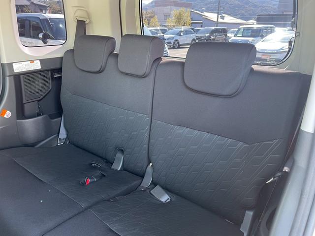 トール カスタムＧ　ターボ　ＳＡＩＩＩ　両側電動スライドドア　バックカメラ　レ－ダークルーズコントロール　衝突軽減ブレーキ　ＬＥＤヘッドランプ　オートハイビーム　禁煙車　純正１５インチアルミ　スマートキー　電動パーキングブレーキ（18枚目）