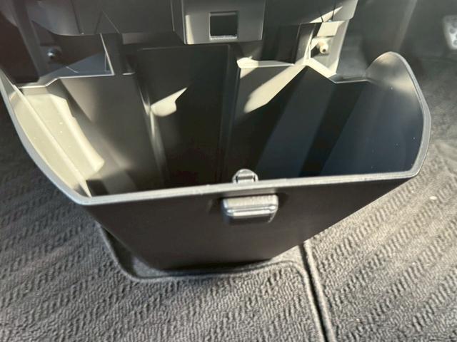 ルーミー カスタムG-T スマートアシスト ディスプレイオーディオ ETC2.0 前後ドラレコ 純正15インチアルミホイール 両側電動スライドドア GRエアロ バックカメラ LEDヘッドランプ フロントフォグランプ(16枚目)