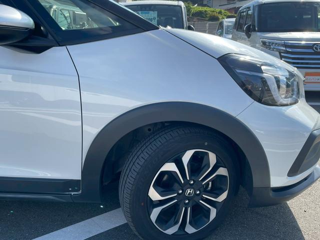 フィット e:HEVクロスター 障害物センサー 禁煙車 レーンアシスト レーダークルーズコントロール 前後ドラレコ ETC 9インチナビ スマートキー フラットシート LEDヘッドランプ 純正16インチアルミホイール バックカメラ(24枚目)