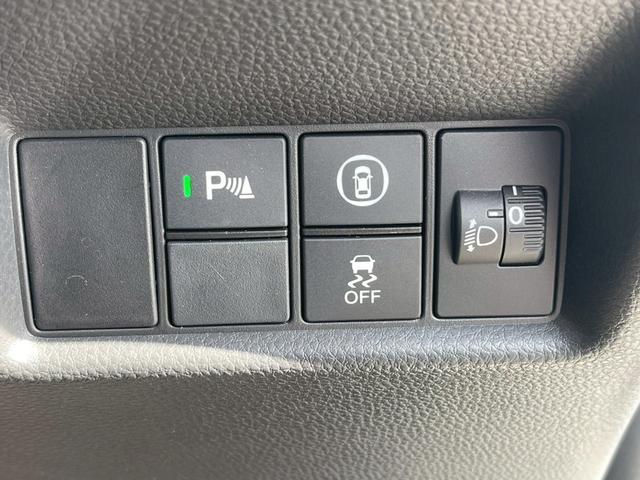 フィット e:HEVクロスター 障害物センサー 禁煙車 レーンアシスト レーダークルーズコントロール 前後ドラレコ ETC 9インチナビ スマートキー フラットシート LEDヘッドランプ 純正16インチアルミホイール バックカメラ(28枚目)