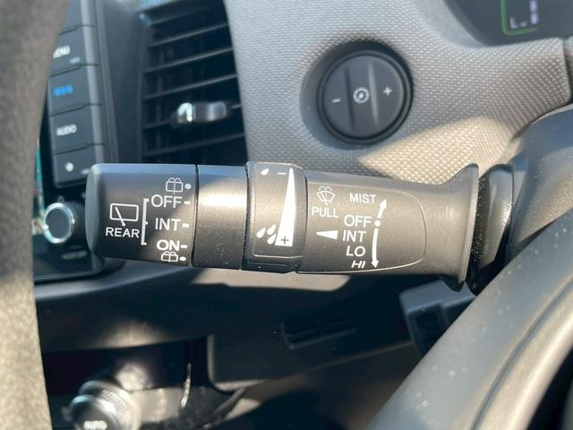 フィット e:HEVクロスター 障害物センサー 禁煙車 レーンアシスト レーダークルーズコントロール 前後ドラレコ ETC 9インチナビ スマートキー フラットシート LEDヘッドランプ 純正16インチアルミホイール バックカメラ(32枚目)