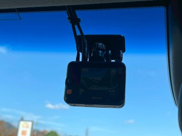 フィット e:HEVクロスター 障害物センサー 禁煙車 レーンアシスト レーダークルーズコントロール 前後ドラレコ ETC 9インチナビ スマートキー フラットシート LEDヘッドランプ 純正16インチアルミホイール バックカメラ(33枚目)