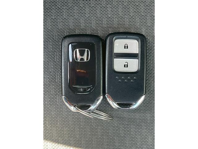 フィット e:HEVクロスター 障害物センサー 禁煙車 レーンアシスト レーダークルーズコントロール 前後ドラレコ ETC 9インチナビ スマートキー フラットシート LEDヘッドランプ 純正16インチアルミホイール バックカメラ(61枚目)