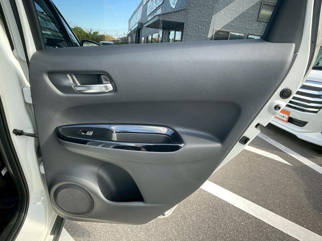 フィット e:HEVクロスター 障害物センサー 禁煙車 レーンアシスト レーダークルーズコントロール 前後ドラレコ ETC 9インチナビ スマートキー フラットシート LEDヘッドランプ 純正16インチアルミホイール バックカメラ(64枚目)