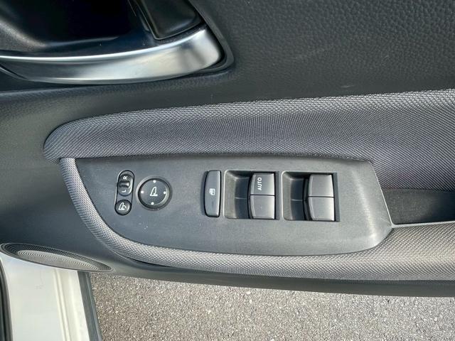 フィット e:HEVクロスター 障害物センサー 禁煙車 レーンアシスト レーダークルーズコントロール 前後ドラレコ ETC 9インチナビ スマートキー フラットシート LEDヘッドランプ 純正16インチアルミホイール バックカメラ(65枚目)