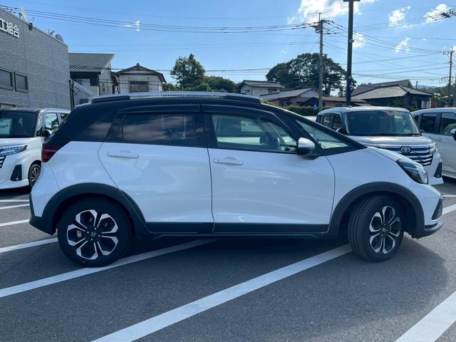 フィット e:HEVクロスター 障害物センサー 禁煙車 レーンアシスト レーダークルーズコントロール 前後ドラレコ ETC 9インチナビ スマートキー フラットシート LEDヘッドランプ 純正16インチアルミホイール バックカメラ(74枚目)