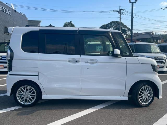 Ｎ－ＢＯＸカスタム Ｌターボ　両側電動スライドドア　アダプティブクルーズコントロール　バックカメラ　オートライト　シートヒーター　アルミホイール　チップアップシート　ＬＥＤヘッドライト　定期点検記録簿　禁煙車　フォグランプ（3枚目）