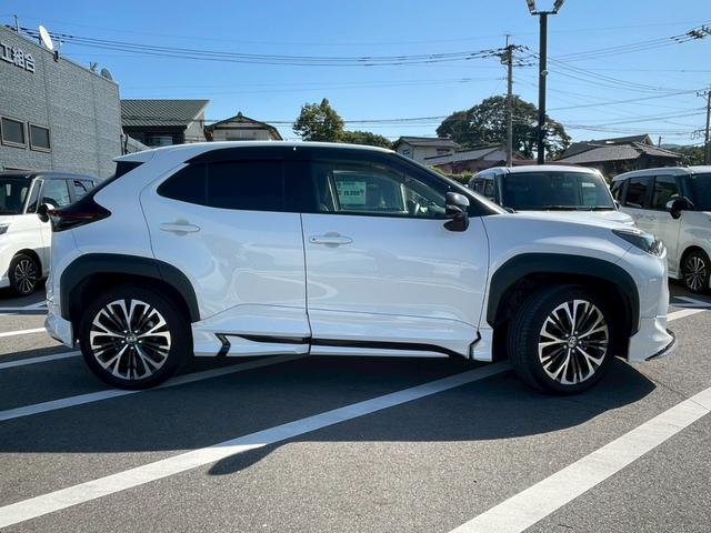 ヤリスクロス ハイブリッドＺ　全周囲カメラ　モデリスタエアロ　禁煙車　フルセグＴＶ　レーダークルーズコントロール　シートヒーター　前後ドラレコ　ＥＴＣ　スマートキー　ハーフレザー　パワーシート　フラットシート　１８インチアルミ（49枚目）