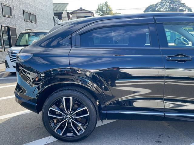 ヴェゼル ｅ：ＨＥＶ　Ｚ　禁煙車　ＢＳＭ　障害物センサー　全周囲カメラ　フルセグＴＶ　純正９インチナビ　シートヒーター　前後ドラレコ　ＥＴＣ　スマートキー　ハーフレザーシート　電動リアゲート　フロントフォグランプ　純正アルミ（11枚目）