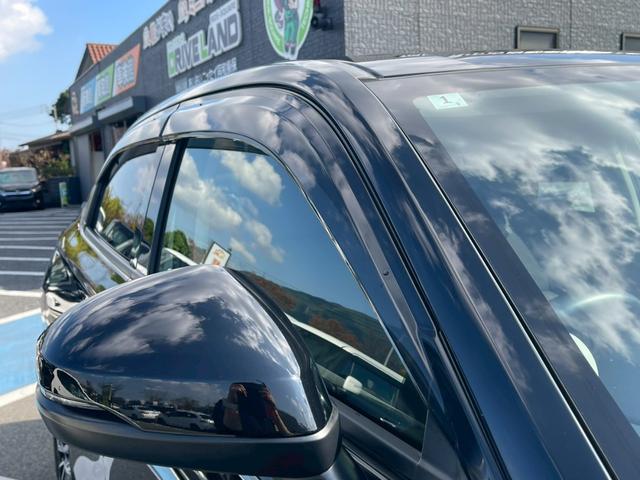 ヴェゼル ｅ：ＨＥＶ　Ｚ　禁煙車　ＢＳＭ　障害物センサー　全周囲カメラ　フルセグＴＶ　純正９インチナビ　シートヒーター　前後ドラレコ　ＥＴＣ　スマートキー　ハーフレザーシート　電動リアゲート　フロントフォグランプ　純正アルミ（18枚目）