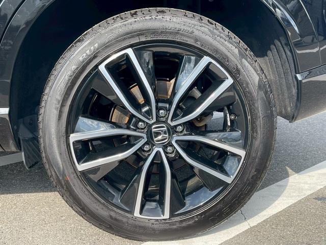 ヴェゼル ｅ：ＨＥＶ　Ｚ　禁煙車　ＢＳＭ　障害物センサー　全周囲カメラ　フルセグＴＶ　純正９インチナビ　シートヒーター　前後ドラレコ　ＥＴＣ　スマートキー　ハーフレザーシート　電動リアゲート　フロントフォグランプ　純正アルミ（23枚目）