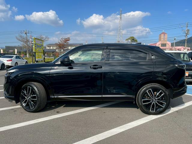 ヴェゼル ｅ：ＨＥＶ　Ｚ　禁煙車　ＢＳＭ　障害物センサー　全周囲カメラ　フルセグＴＶ　純正９インチナビ　シートヒーター　前後ドラレコ　ＥＴＣ　スマートキー　ハーフレザーシート　電動リアゲート　フロントフォグランプ　純正アルミ（39枚目）