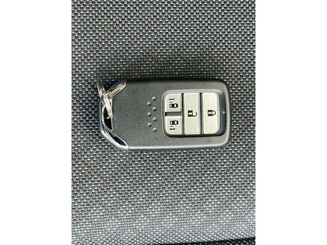 フリードハイブリッド ハイブリッド・Ｇホンダセンシング　禁煙　純正９インチナビ　　前後ドラレコ　フルセグＴＶ　レーダークルーズコントロール　　バックカメラ　ＥＴＣクリアランスソナー　　スマートキー　３列シート　両側電動スライドドア　ワンオーナ－（62枚目）