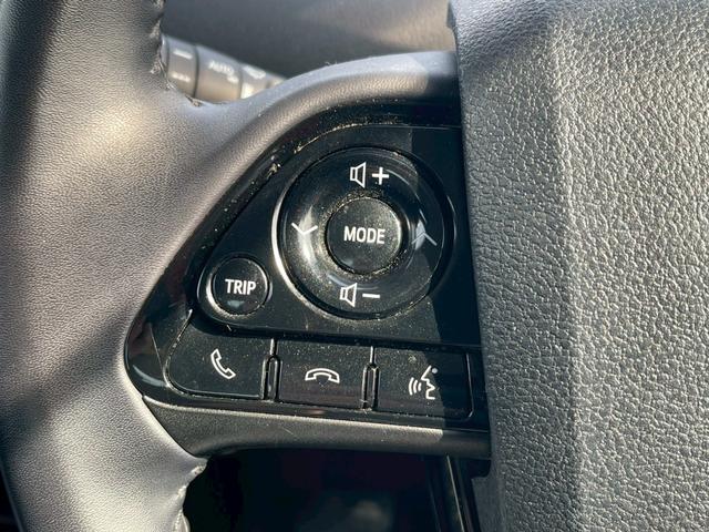 プリウス 　全周囲カメラ　ＥＴＣ　スマートキー　レーダークルーズコントロール　ワンセグＴＶ　Ｂｌｕｅｔｏｏｔｈ　パワステ　フラットシート　ＬＥＤヘッドランプ　フロントフォグランプ　純正１７インチアルミホイール（34枚目）