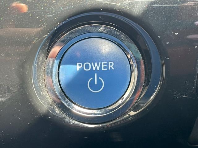 プリウス 　全周囲カメラ　ＥＴＣ　スマートキー　レーダークルーズコントロール　ワンセグＴＶ　Ｂｌｕｅｔｏｏｔｈ　パワステ　フラットシート　ＬＥＤヘッドランプ　フロントフォグランプ　純正１７インチアルミホイール（39枚目）