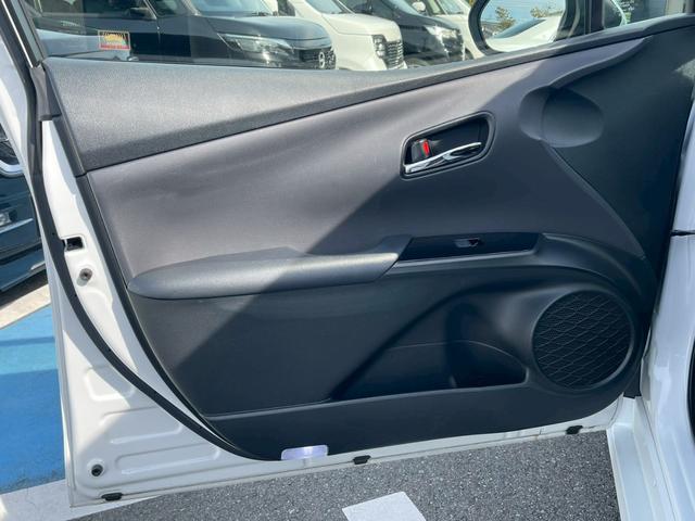 プリウス 　全周囲カメラ　ＥＴＣ　スマートキー　レーダークルーズコントロール　ワンセグＴＶ　Ｂｌｕｅｔｏｏｔｈ　パワステ　フラットシート　ＬＥＤヘッドランプ　フロントフォグランプ　純正１７インチアルミホイール（48枚目）