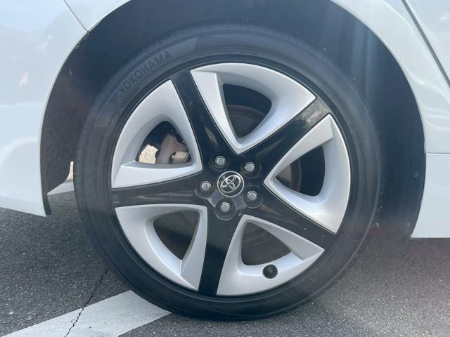 プリウス 　全周囲カメラ　ＥＴＣ　スマートキー　レーダークルーズコントロール　ワンセグＴＶ　Ｂｌｕｅｔｏｏｔｈ　パワステ　フラットシート　ＬＥＤヘッドランプ　フロントフォグランプ　純正１７インチアルミホイール（58枚目）