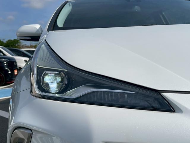 プリウス 　全周囲カメラ　ＥＴＣ　スマートキー　レーダークルーズコントロール　ワンセグＴＶ　Ｂｌｕｅｔｏｏｔｈ　パワステ　フラットシート　ＬＥＤヘッドランプ　フロントフォグランプ　純正１７インチアルミホイール（69枚目）