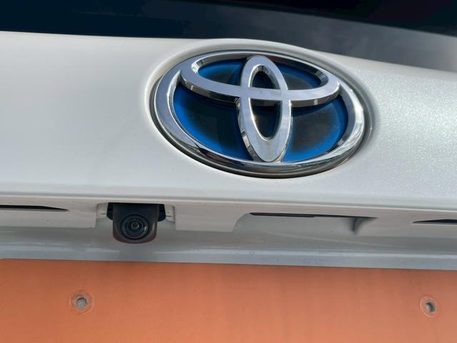 プリウス 　全周囲カメラ　ＥＴＣ　スマートキー　レーダークルーズコントロール　ワンセグＴＶ　Ｂｌｕｅｔｏｏｔｈ　パワステ　フラットシート　ＬＥＤヘッドランプ　フロントフォグランプ　純正１７インチアルミホイール（72枚目）