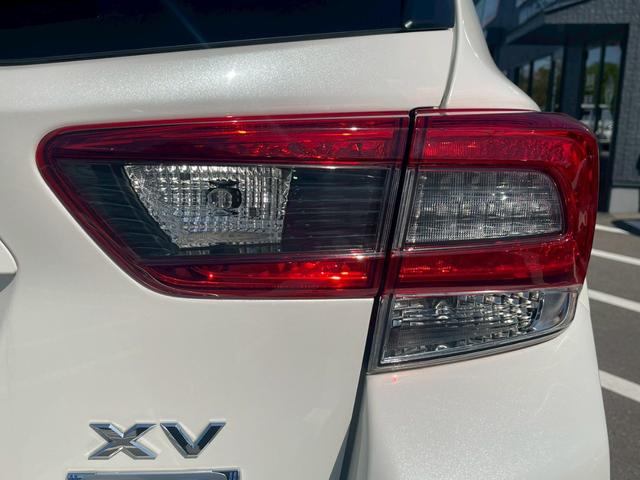 ＸＶ ２．０ｅ－Ｓ　アイサイト　禁煙車　パワーシート　レーダークルーズコントロール　障害物センサー　オートライト　ドラレコ　ＥＴＣ　８インチナビ　スマートキー　ハーフレザー　　純正１８インチアルミ　バックカメラ　フルセグＴＶ（7枚目）