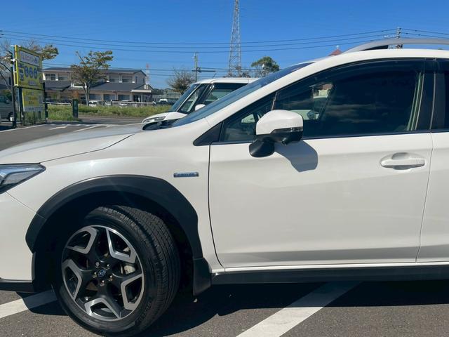 ＸＶ ２．０ｅ－Ｓ　アイサイト　禁煙車　パワーシート　レーダークルーズコントロール　障害物センサー　オートライト　ドラレコ　ＥＴＣ　８インチナビ　スマートキー　ハーフレザー　　純正１８インチアルミ　バックカメラ　フルセグＴＶ（18枚目）