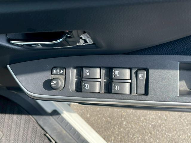 ルーミー カスタムＧ－Ｔ　ＧＡＷ　禁煙　スマートアシスト　両側電動スライドドア　衝突軽減ブレーキ　レーンアシスト　オートハイビーム　踏み間違い防止　クリアランスソナー　ＥＴＣ　レーダークルーズ　前後ドライブレコーダー（50枚目）