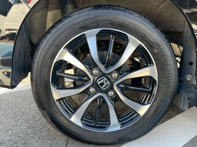 Ｎ－ＢＯＸカスタム 　禁煙車　両側スライドドア　フルフラットシート　バイザー付　障害物センサー　バックカメラ　ＥＴＣ　チップアップシート　ドライブレコーダー　ナビ　ベンチシート　アダプティブクルーズコントロール（8枚目）