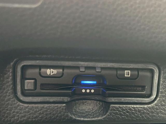 Ｎ－ＢＯＸカスタム Ｌターボ　禁煙　純正ナビ　両側パワースライド　レーダークルーズコントロール　バックカメラ　フルセグＴＶ　前後ドラレコ　ＥＴＣ　サンシェード　パドルシフト　スマートキー　フラットシート　純正アルミホイール（6枚目）