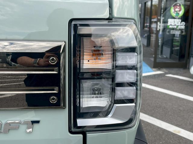 タフト Ｇ　ダーククロムベンチャー　禁煙　ＬＥＤライト　　ディスプレイオーディオ　レーンキープアシスト　バックカメラ　オートマチックハイビーム　スマートキー　プッシュスタート　シートヒーター　サンルーフ　ルーフレール（2枚目）