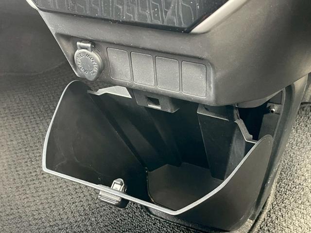 ルーミー 禁煙車 両側電動スライドドア フルフラットシート ドライブレコーダー Bluetooth接続 バイザー付 障害物センサー ウォークスルー フルセグTV ETC バックカメラ 盗難防止装置 クルコン(35枚目)