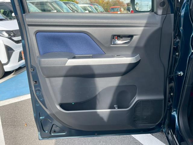 ルーミー 禁煙車 両側電動スライドドア フルフラットシート ドライブレコーダー Bluetooth接続 バイザー付 障害物センサー ウォークスルー フルセグTV ETC バックカメラ 盗難防止装置 クルコン(42枚目)