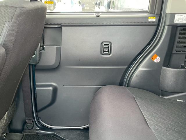 ルーミー 禁煙車 両側電動スライドドア フルフラットシート ドライブレコーダー Bluetooth接続 バイザー付 障害物センサー ウォークスルー フルセグTV ETC バックカメラ 盗難防止装置 クルコン(45枚目)