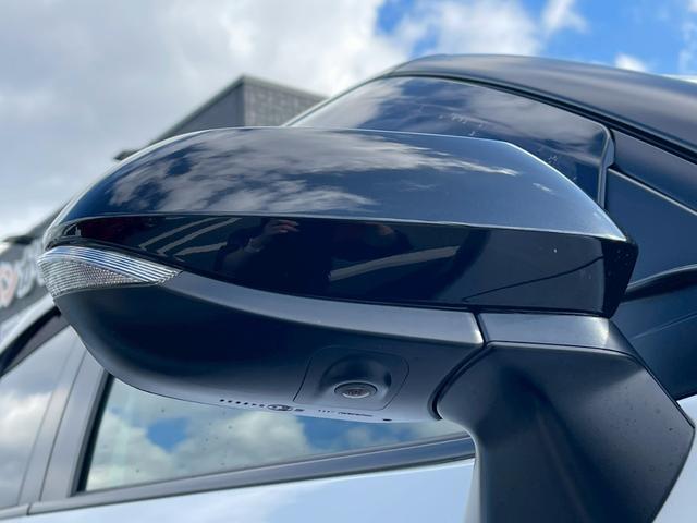 ヤリスクロス ハイブリッドＺ　禁煙車　全周囲カメラ　パワーシート　レーダークルーズコントロール　障害物センサー　シートヒーター　前後ドラレコ　ＥＴＣ　フルセグＴＶ　スマートキー　ハーフレザー　フラットシート　純正アルミホイール（9枚目）