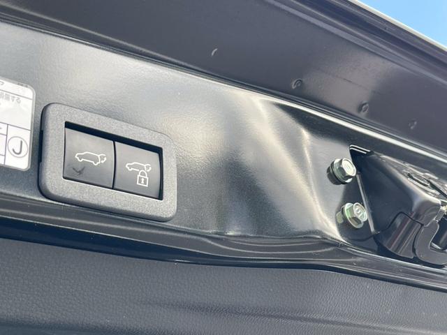 ヤリスクロス ハイブリッドＺ　禁煙車　全周囲カメラ　パワーシート　レーダークルーズコントロール　障害物センサー　シートヒーター　前後ドラレコ　ＥＴＣ　フルセグＴＶ　スマートキー　ハーフレザー　フラットシート　純正アルミホイール（28枚目）