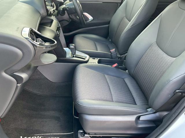 ヤリスクロス ハイブリッドＺ　禁煙車　全周囲カメラ　パワーシート　レーダークルーズコントロール　障害物センサー　シートヒーター　前後ドラレコ　ＥＴＣ　フルセグＴＶ　スマートキー　ハーフレザー　フラットシート　純正アルミホイール（38枚目）