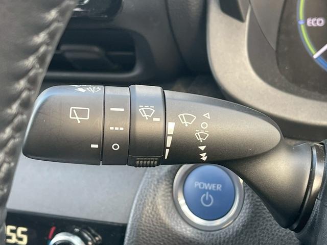 ヤリスクロス ハイブリッドＺ　禁煙車　全周囲カメラ　パワーシート　レーダークルーズコントロール　障害物センサー　シートヒーター　前後ドラレコ　ＥＴＣ　フルセグＴＶ　スマートキー　ハーフレザー　フラットシート　純正アルミホイール（52枚目）