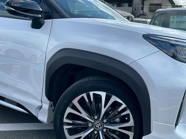 ヤリスクロス ハイブリッドＺ　禁煙車　全周囲カメラ　パワーシート　レーダークルーズコントロール　障害物センサー　シートヒーター　前後ドラレコ　ＥＴＣ　フルセグＴＶ　スマートキー　ハーフレザー　フラットシート　純正アルミホイール（73枚目）
