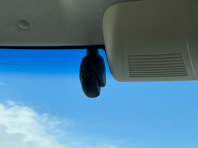 Ｎ－ＢＯＸ Ｌ　コーディネートスタイル　禁煙車　両側電動スライドドア　前後ドラレコ　バックカメラ　フルフラットシート　障害物センサー　ＥＴＣ　メモリーナビ　ｂｌｕｅｔｏｏｔｈ接続　ベンチシート　バイザー付　純正フロアマット　フルセグＴＶ（9枚目）