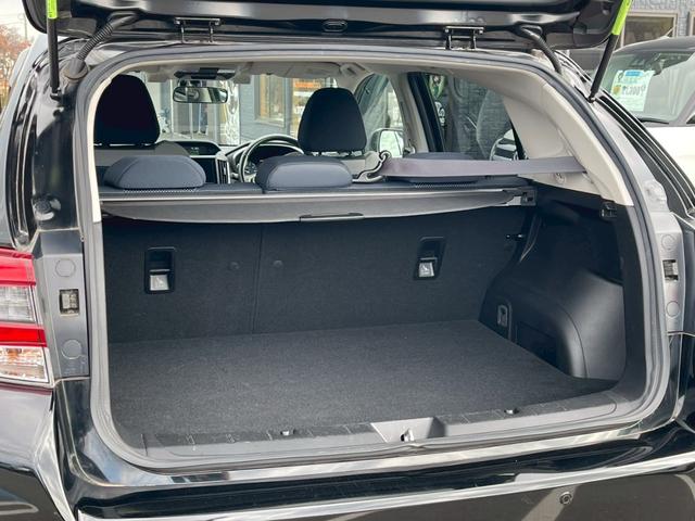 ＸＶ アドバンス　禁煙車　４ＷＤ　バイザー付　純正フルセグナビ　ＥＴＣ　純正アルミホイール１８インチ　ドラレコ　純正フロアマット　ハーフレザーシート　フルフラットシート　バックカメラ　サイドカメラ　電動シート（7枚目）