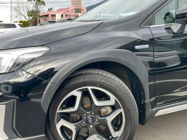 ＸＶ アドバンス　禁煙車　４ＷＤ　バイザー付　純正フルセグナビ　ＥＴＣ　純正アルミホイール１８インチ　ドラレコ　純正フロアマット　ハーフレザーシート　フルフラットシート　バックカメラ　サイドカメラ　電動シート（16枚目）