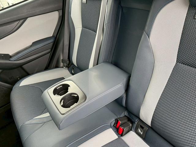 ＸＶ アドバンス　禁煙車　４ＷＤ　バイザー付　純正フルセグナビ　ＥＴＣ　純正アルミホイール１８インチ　ドラレコ　純正フロアマット　ハーフレザーシート　フルフラットシート　バックカメラ　サイドカメラ　電動シート（25枚目）