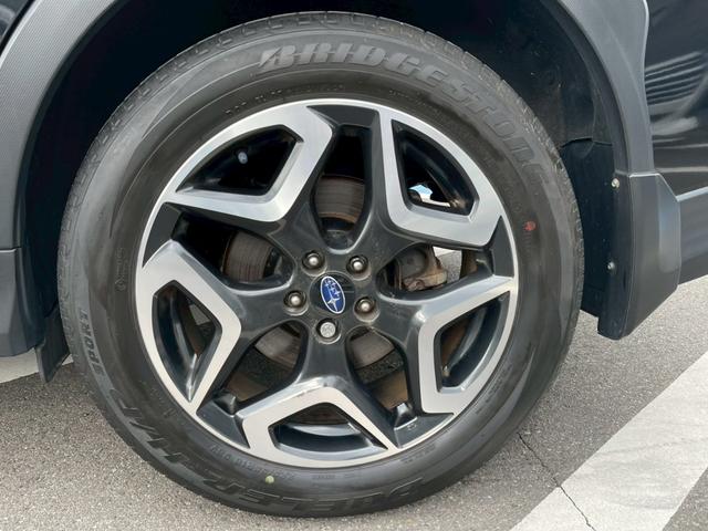 ＸＶ アドバンス　禁煙車　４ＷＤ　バイザー付　純正フルセグナビ　ＥＴＣ　純正アルミホイール１８インチ　ドラレコ　純正フロアマット　ハーフレザーシート　フルフラットシート　バックカメラ　サイドカメラ　電動シート（60枚目）