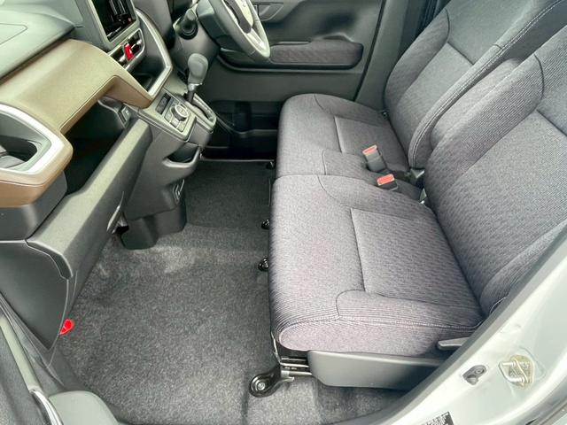 ムーヴ ＲＳ　禁煙車　ワンオーナー　レーダークルーズコントロール　バックカメラ　障害物センサー　スマートキー　両側パワースライド　スマートキー　フラットシート　ベンチシート　フロントフォグランプ　純正アルミホイール（37枚目）