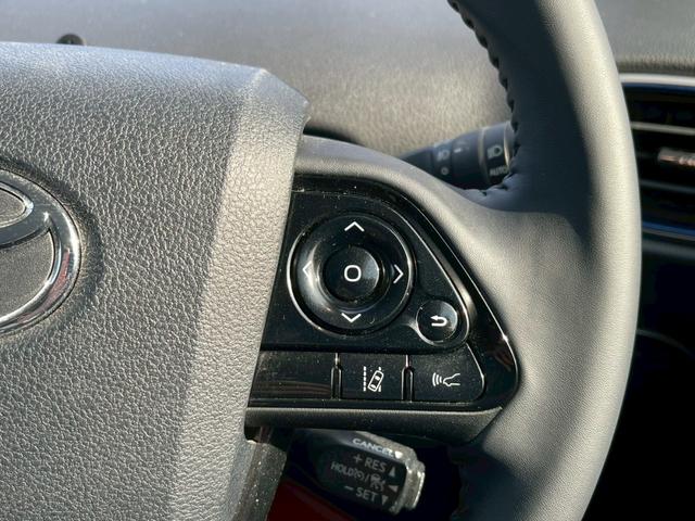 プリウス Ｓツーリングセレクション　禁煙車　レーダークルーズコントロール　障害物センサー　全周囲カメラ　フルセグＴＶ　シートヒーター　前後ドラレコ　ＥＴＣ　スマートキー　ＬＥＤヘッドランプ　フロントフォグランプ　ドアバイザー　エアロ（14枚目）