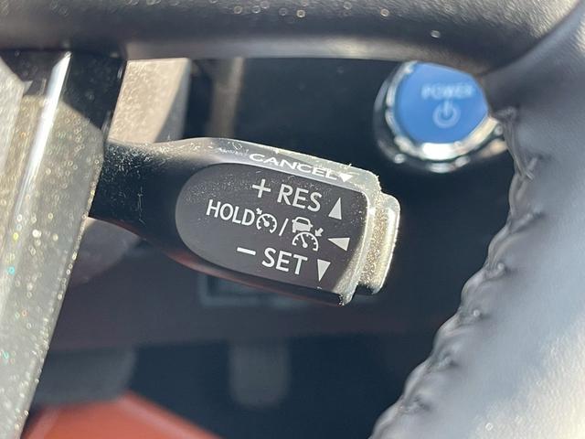 プリウス Ｓツーリングセレクション　禁煙車　レーダークルーズコントロール　障害物センサー　全周囲カメラ　フルセグＴＶ　シートヒーター　前後ドラレコ　ＥＴＣ　スマートキー　ＬＥＤヘッドランプ　フロントフォグランプ　ドアバイザー　エアロ（70枚目）