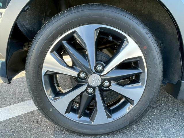 ���Ђ̓O���[�v�W���ƂȂ蕡���W���ꂪ�������܂��B���A���z���q�͎��O�\��ɂĉ����t���ʃK���[�W�W����ɂĂ������������܂��B�����X�̍ۂ́A�d�b�œW����݌Ɋm�F�����肢�v���Ă���܂��B