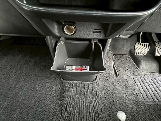 �y�V�Ԕ̔��E�����̔��z�S���[�J�[�E�S�Ԏ�́w�V�Ԕ̔��x�������Ă���܂��B�܂��w�������Ԏ�E�O���[�h�E�F�E���s�����Ȃǁx���q�l������]�̂��Ԃ��I�[�g�I�[�N�V��������T���A�w�����̔��x�������Ă���܂��B