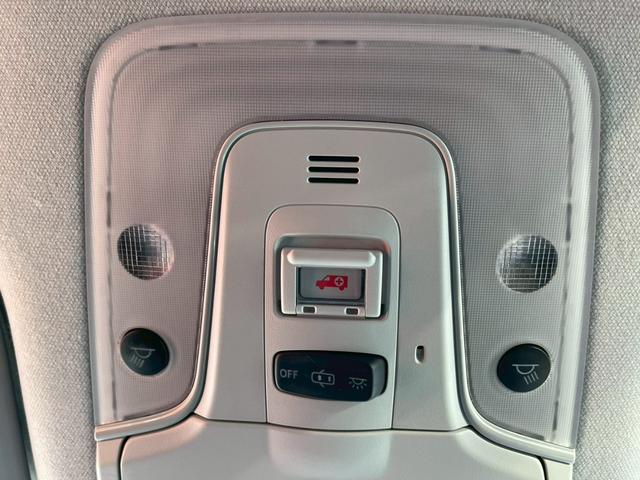 プリウス Ｓツーリングセレクション　純正９インチナビ　禁煙車　バックカメラ　フルセグ　フロアマット　バイザー　電動格納ミラー　シートヒーター　ＬＥＤヘッドランプ　定期点検記録簿　スマートキー　オートクルーズコントロール（29枚目）