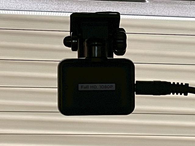 ヤリスクロス ハイブリッドＺ　禁煙車　全周囲カメラ　障害物センサー　レーダークルーズコントロール　ＢＳＭ　オートライト　シートヒーター　前後ドラレコ　ＥＴＣ　純正ナビ　スマートキー　パワーシート　ヘッドアップディスプレイ（20枚目）